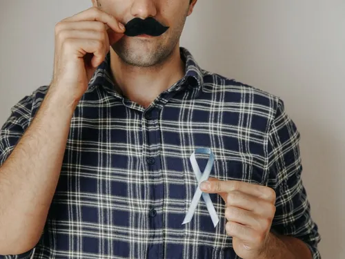 Movember : "il faut se palper les bourses" 